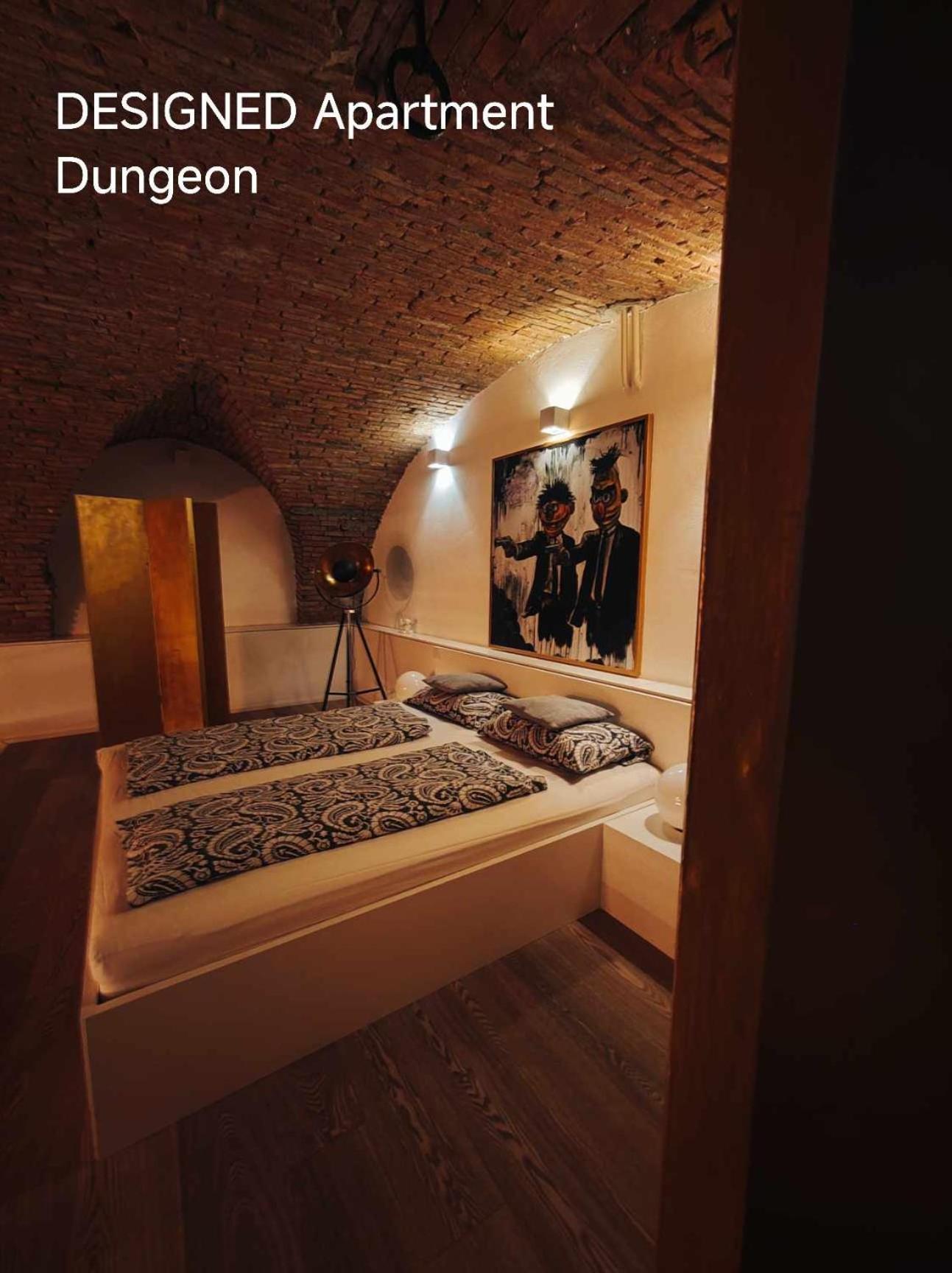 Dungeon Apartment ลูบลิยานา ภายนอก รูปภาพ